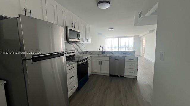 JADE WINDS GROUP - - Residential Lease