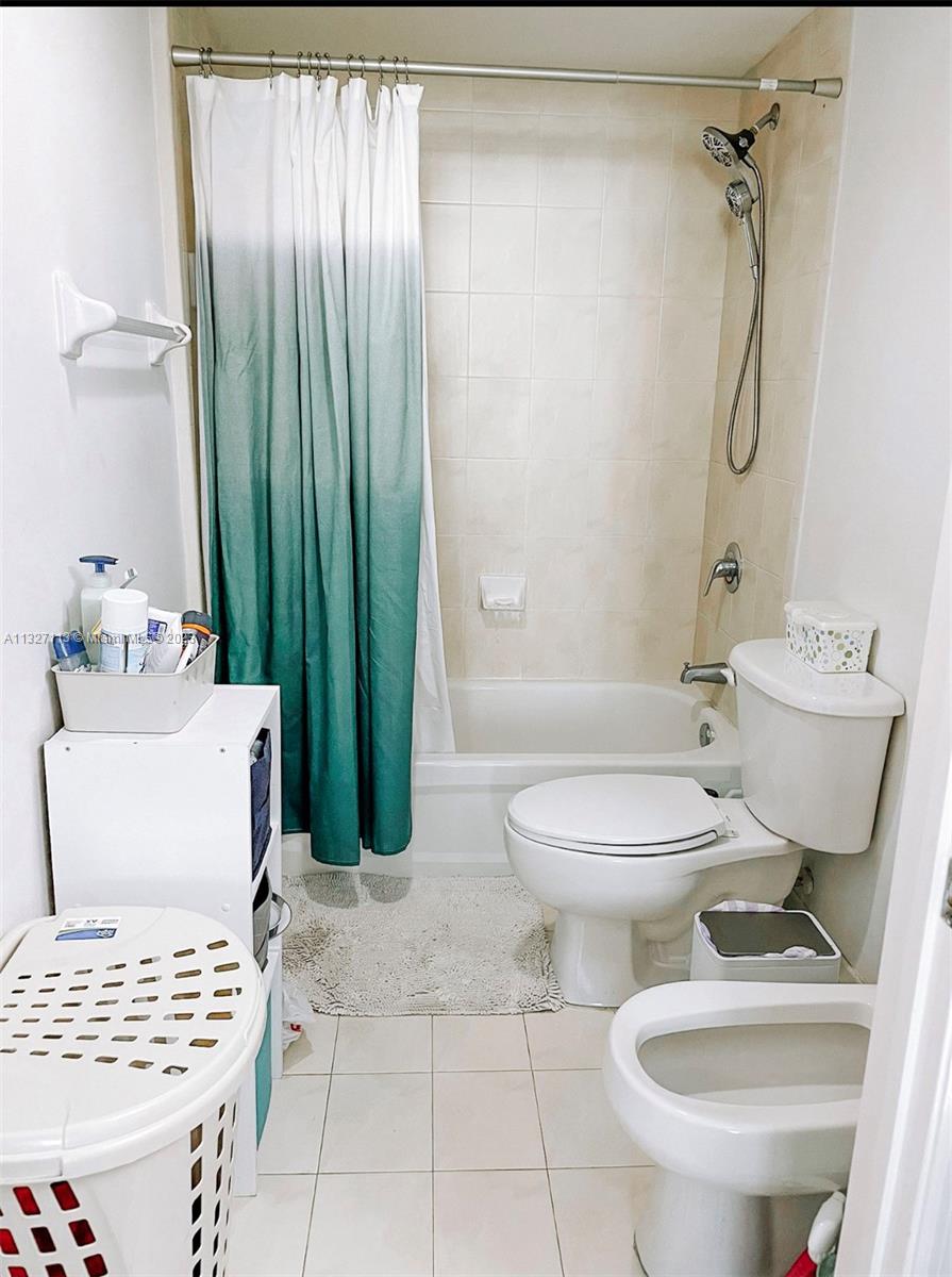 KEYSTONE PARK CONDO - Residential