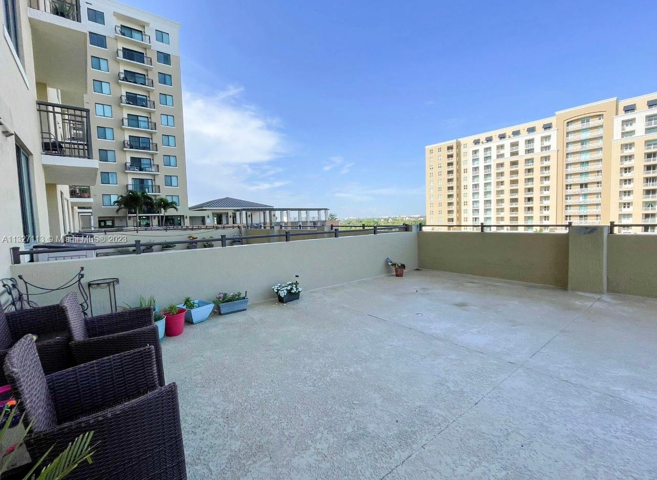KEYSTONE PARK CONDO - Residential