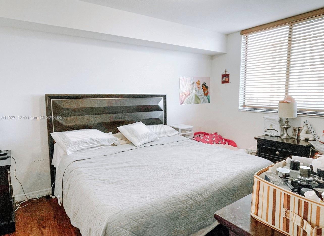 KEYSTONE PARK CONDO - Residential