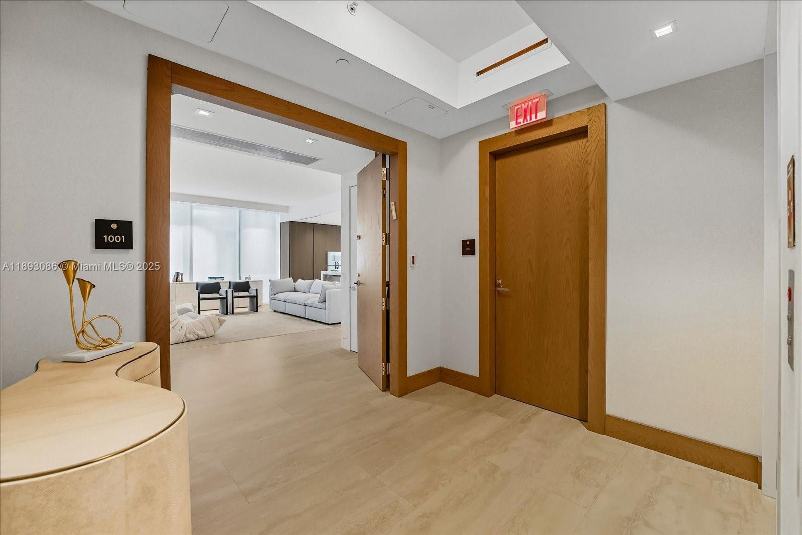 Turnberry Ocean Club - Residential