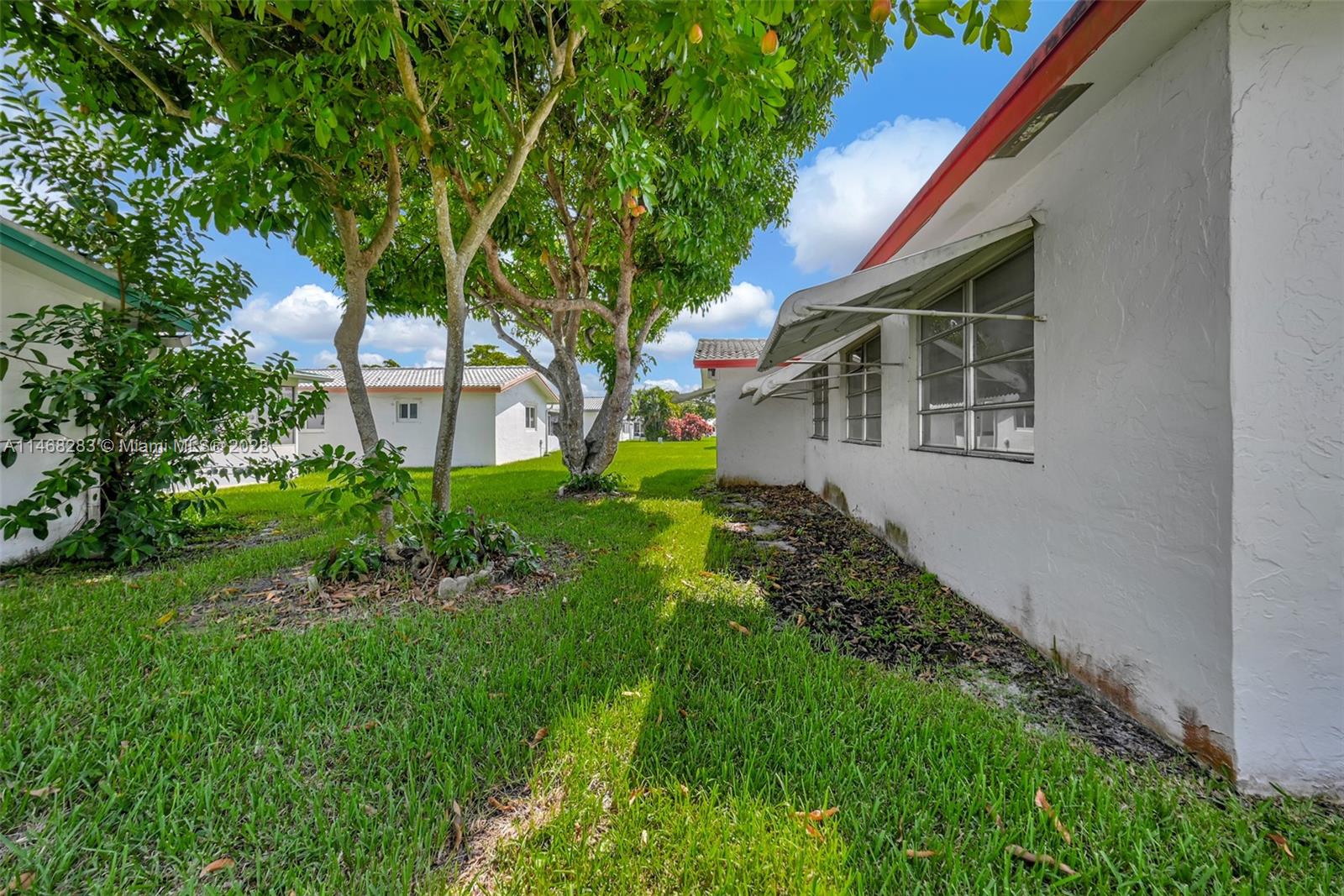 LAUDERDALE WEST 2 SEC - Residential
