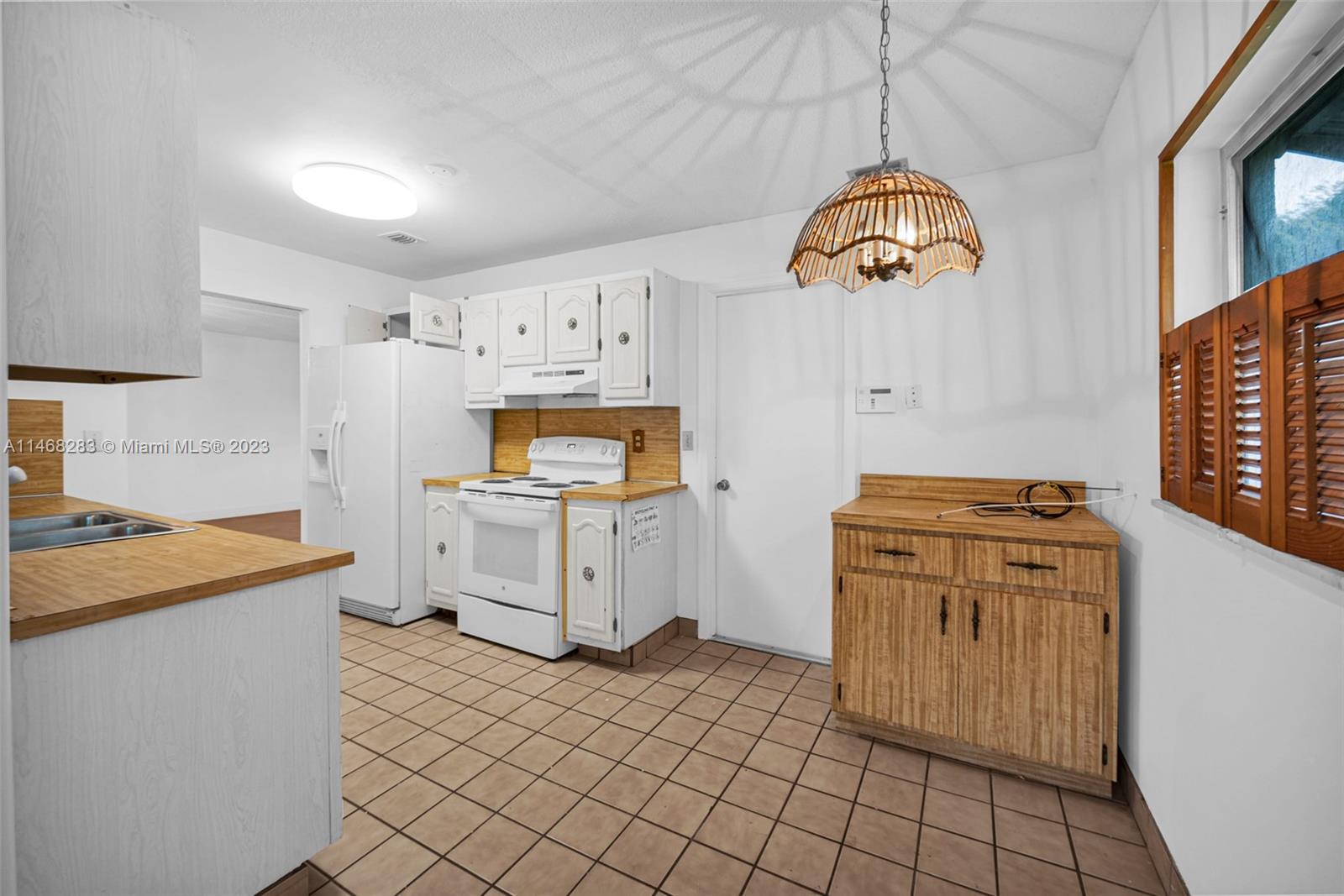 LAUDERDALE WEST 2 SEC - Residential