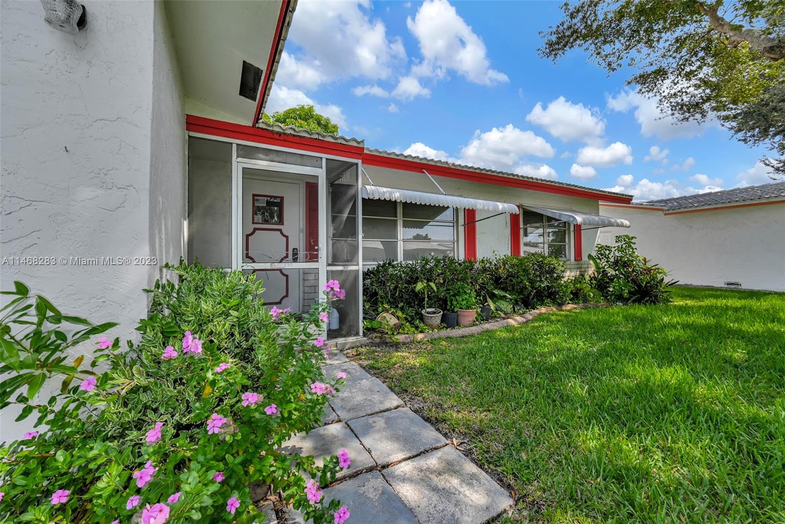 LAUDERDALE WEST 2 SEC - Residential