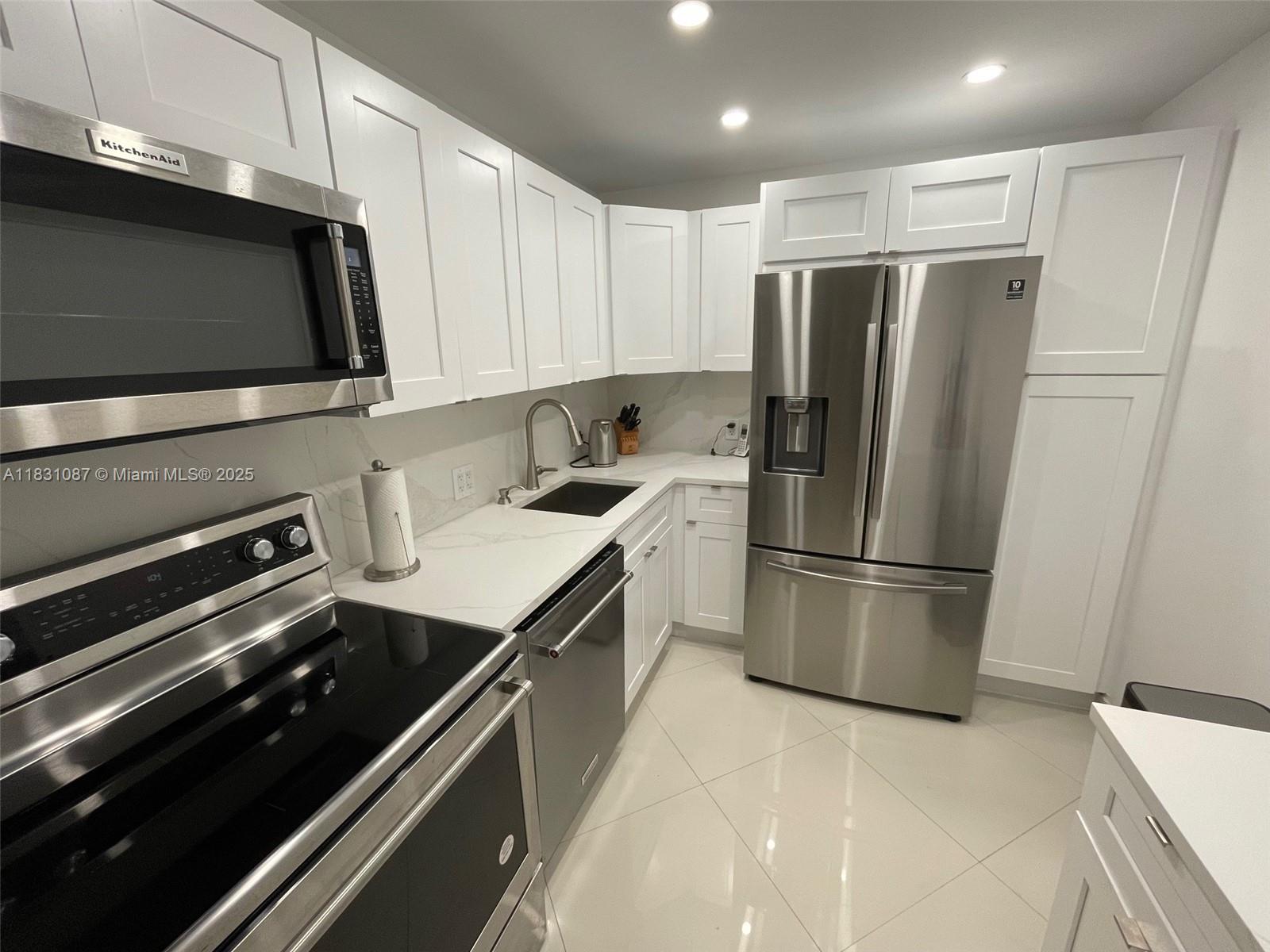CORONADO CONDO- TOWER I - Residential