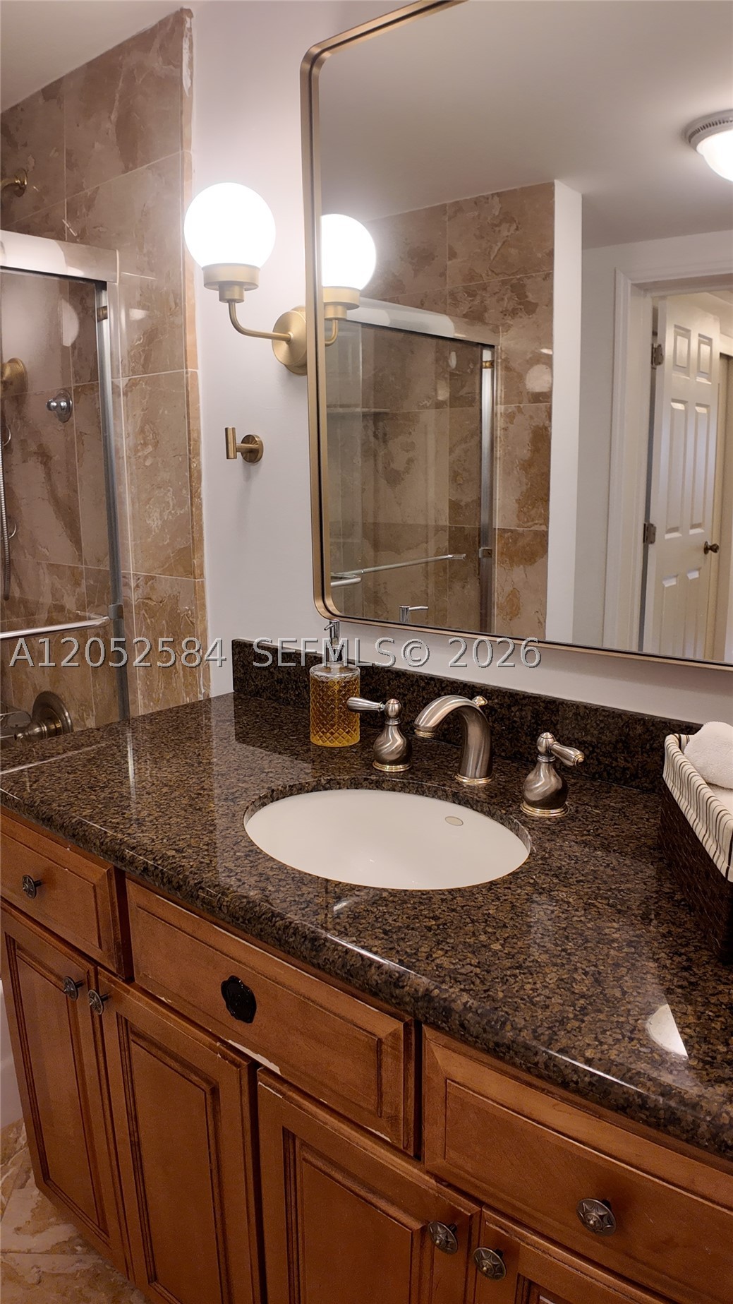 GREENSWARD VILLAGE CONDO - Residential Lease