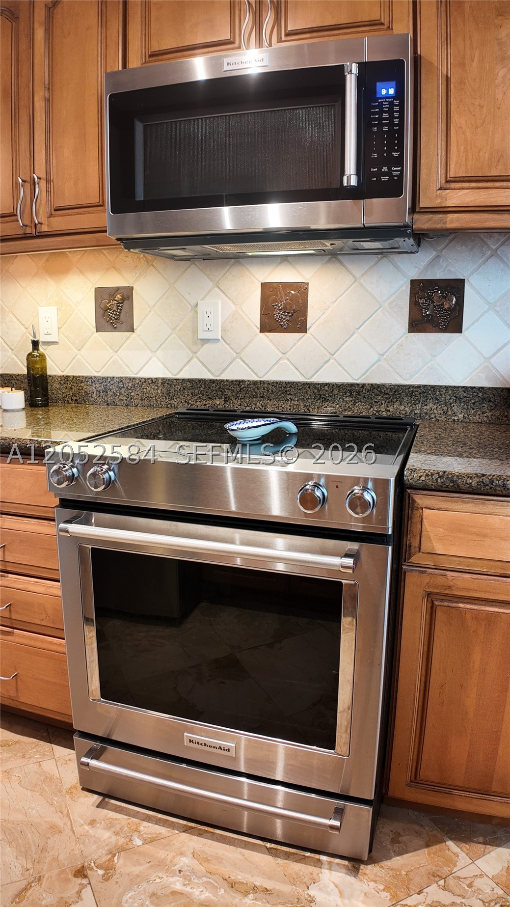 GREENSWARD VILLAGE CONDO - Residential Lease