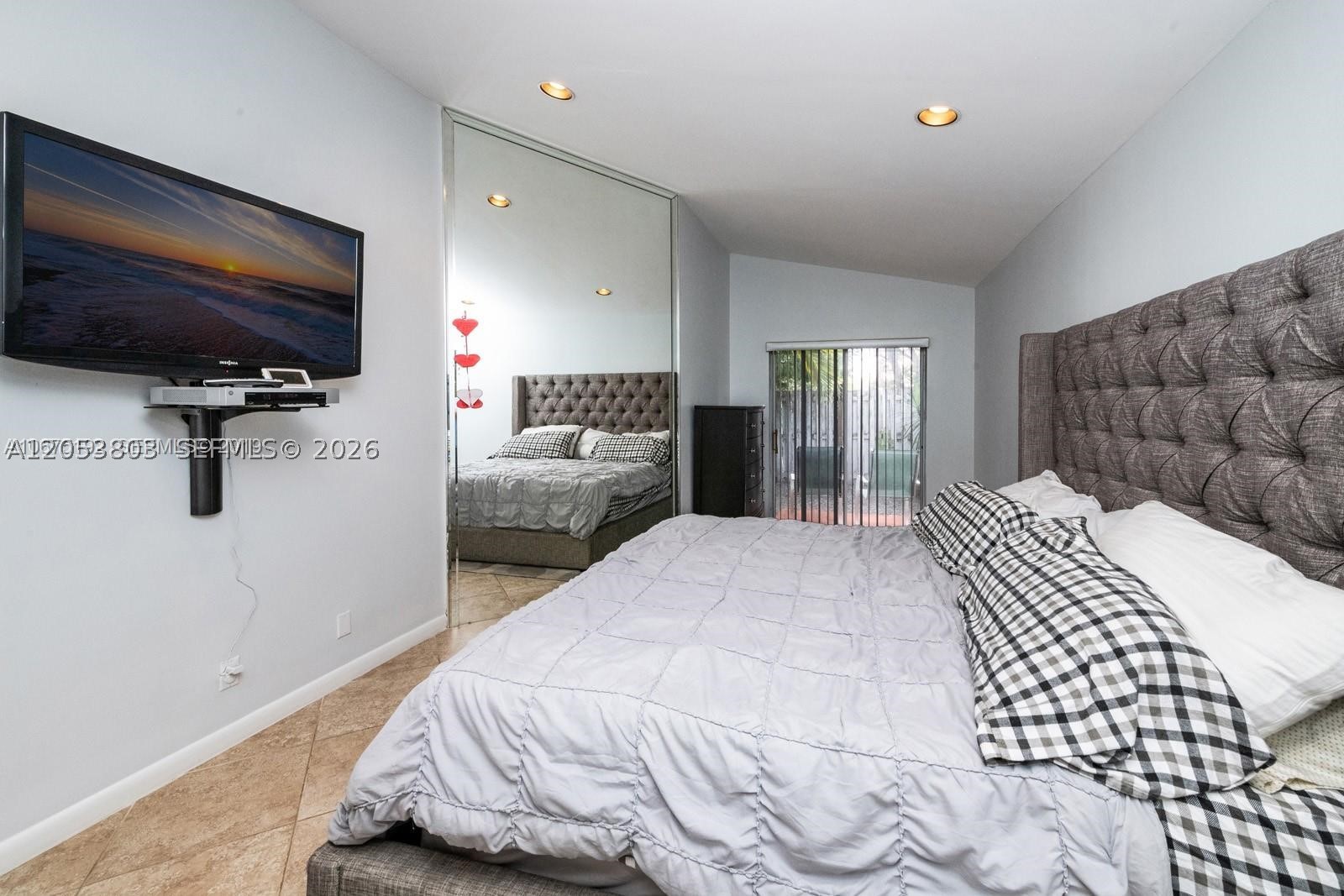 COUNTRY ISLES GARDEN HOME - Residential Lease