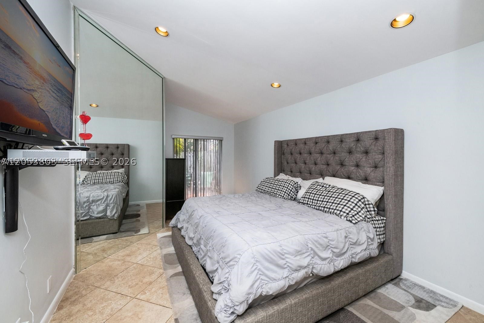 COUNTRY ISLES GARDEN HOME - Residential Lease