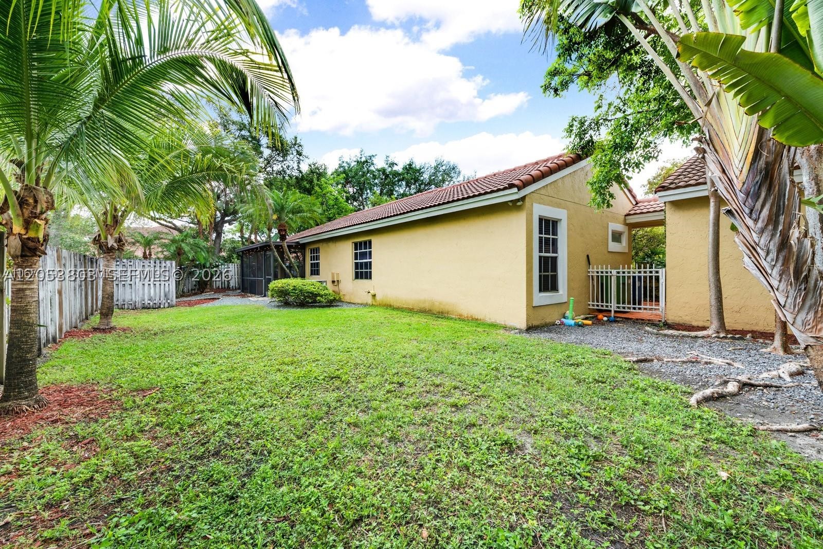 COUNTRY ISLES GARDEN HOME - Residential Lease