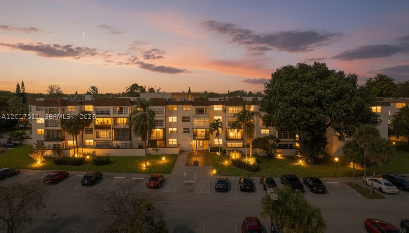 OMEGA CONDO NO 3 - Residential