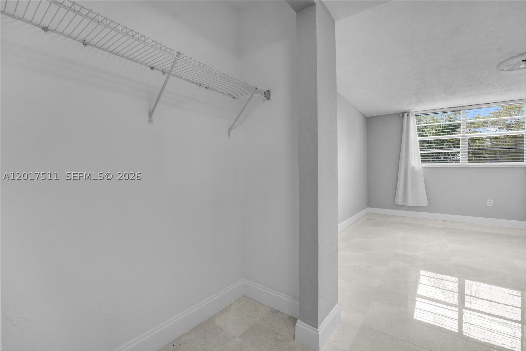 OMEGA CONDO NO 3 - Residential