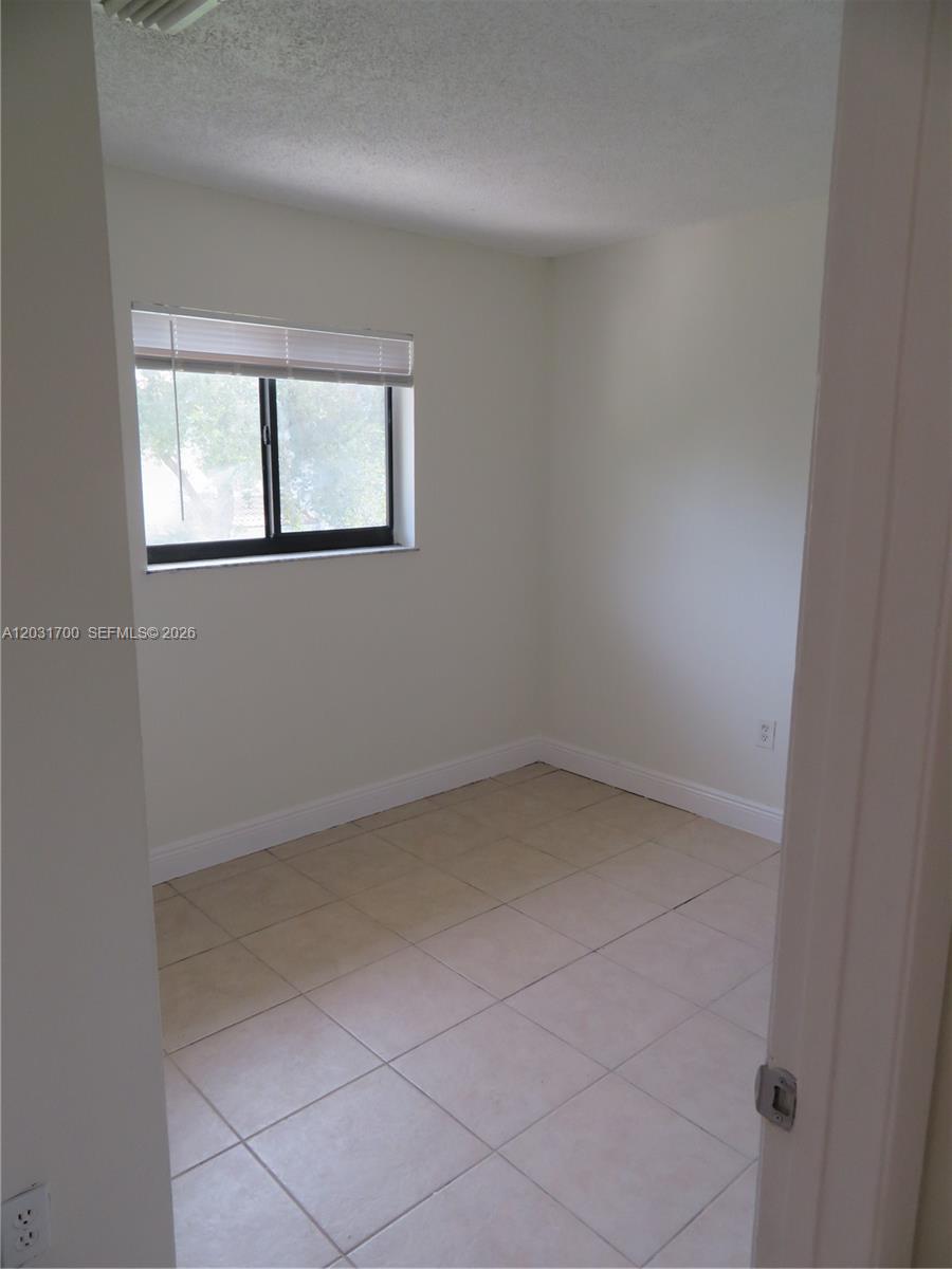 VILLAS OF NARANJA CONDO - Residential Lease