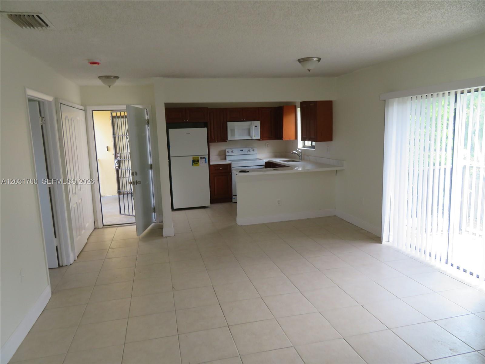 VILLAS OF NARANJA CONDO - Residential Lease