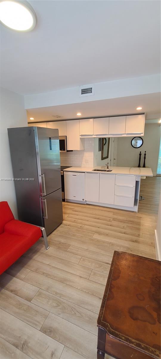 BROWNSTONE CO-OP APTS INC - Residential Lease