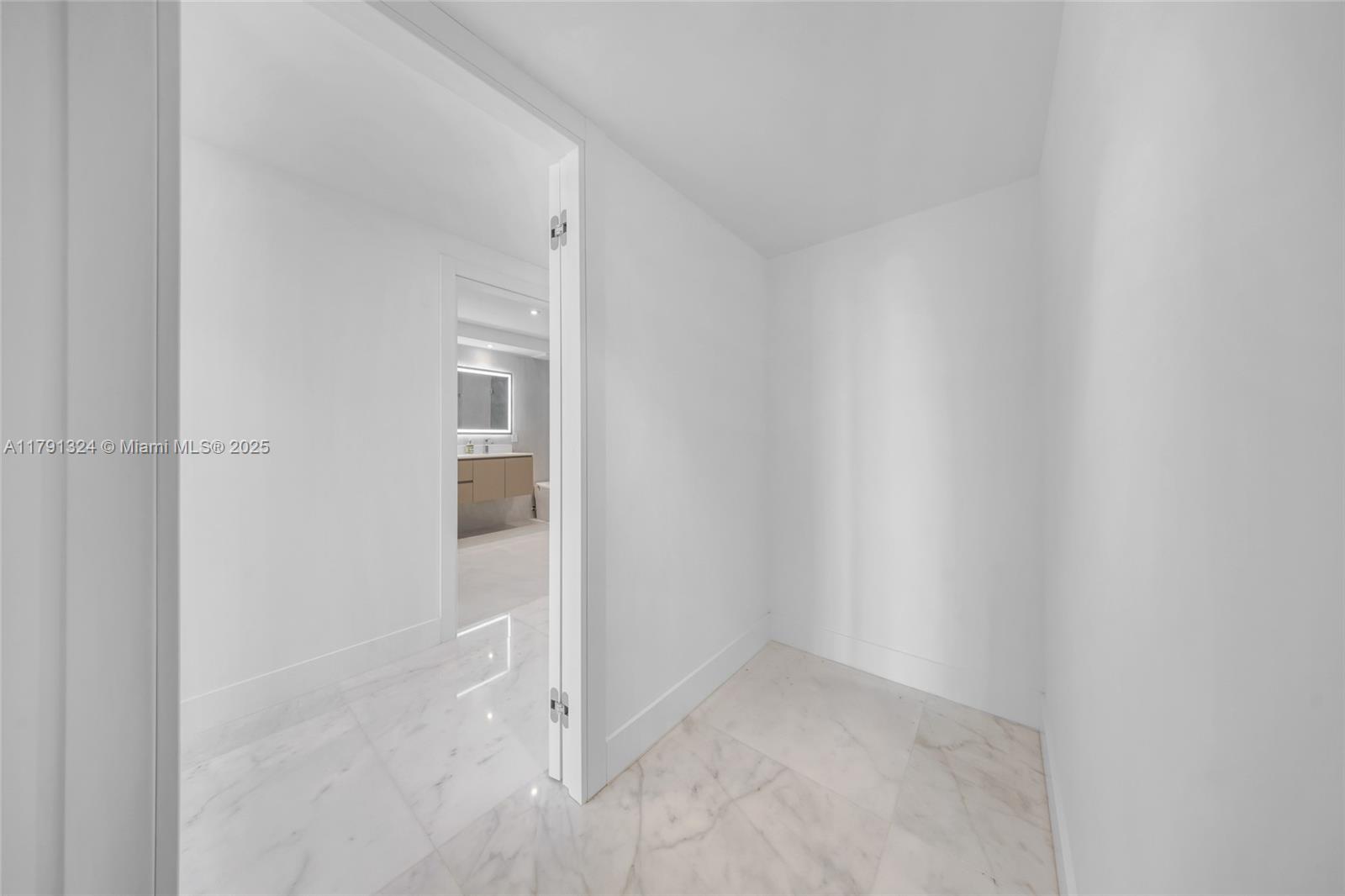 BALMORAL CONDO - Residential