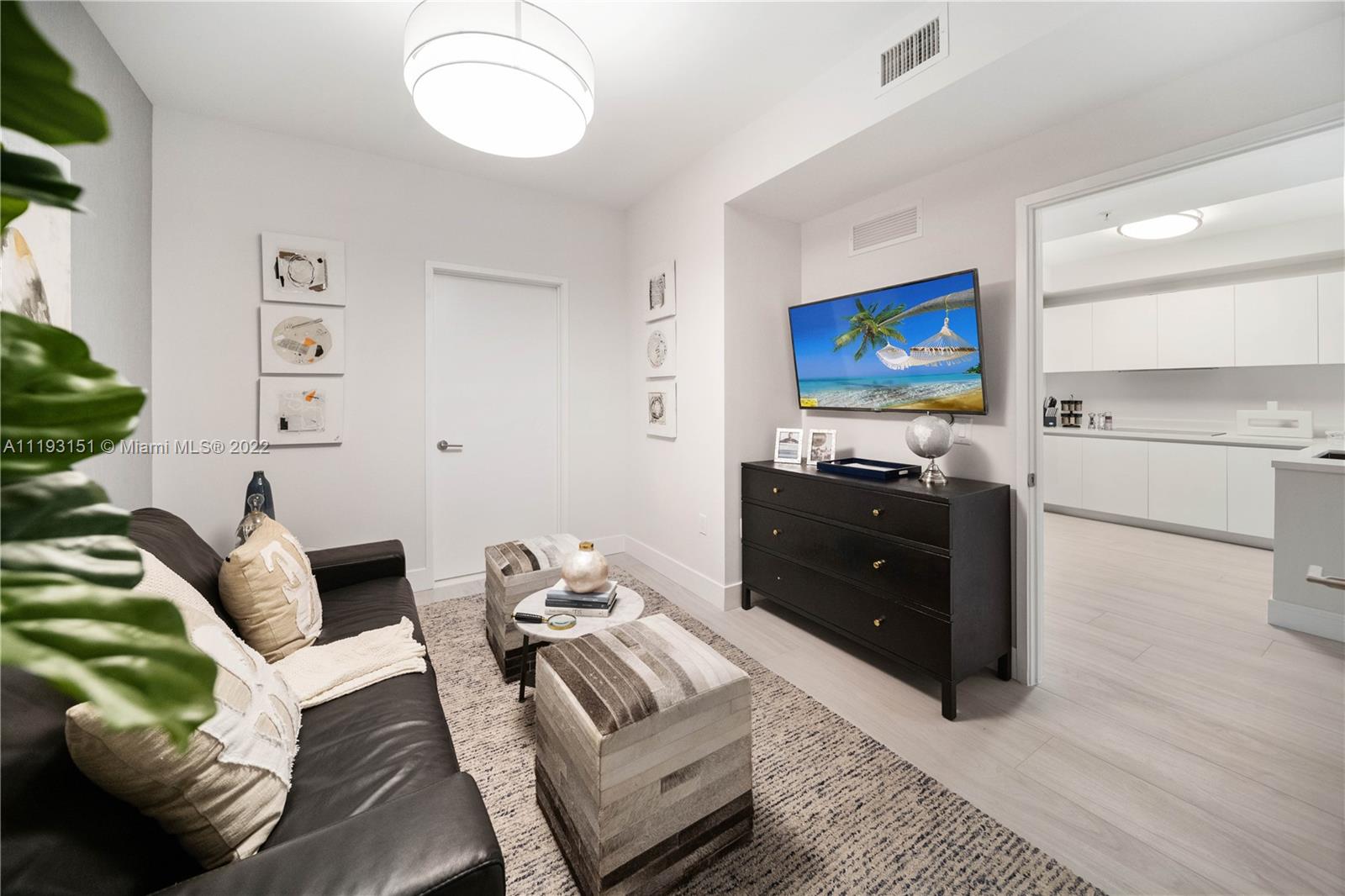 PARQUE TOWERS CONDO - Residential