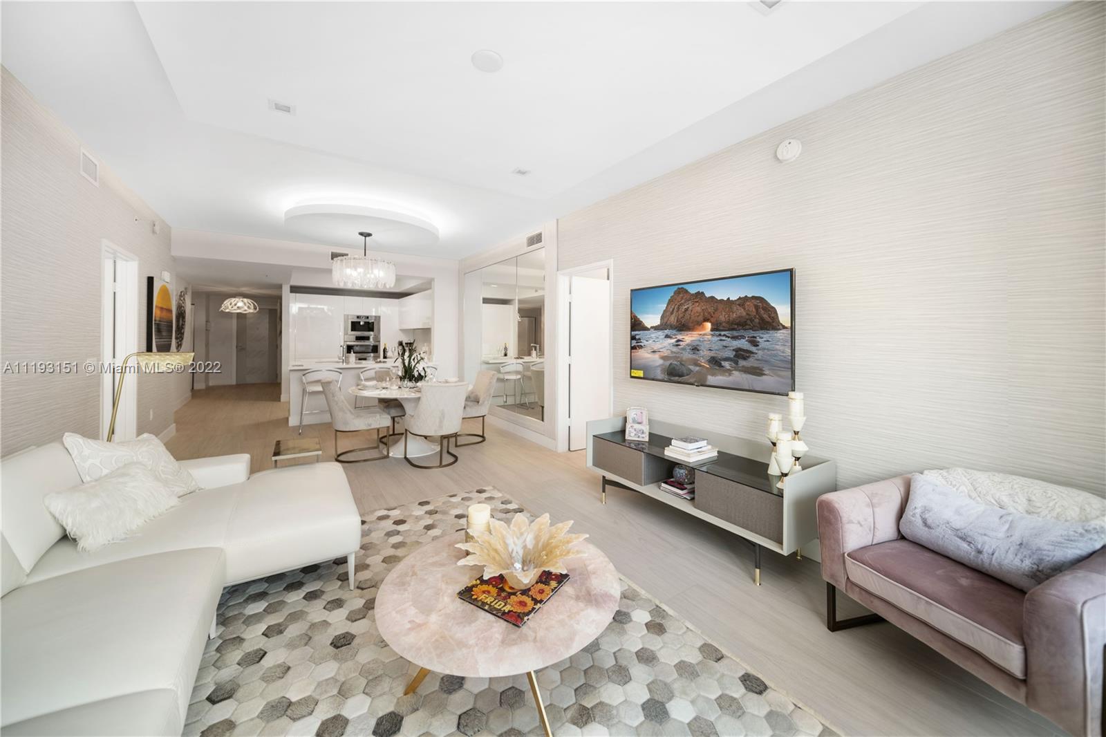 PARQUE TOWERS CONDO - Residential
