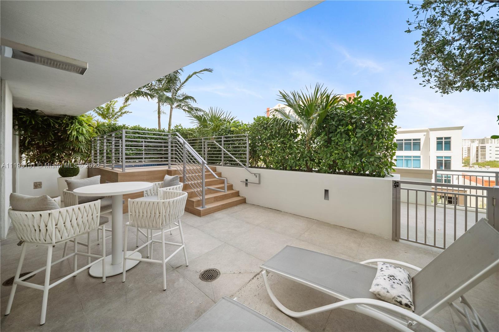 PARQUE TOWERS CONDO - Residential