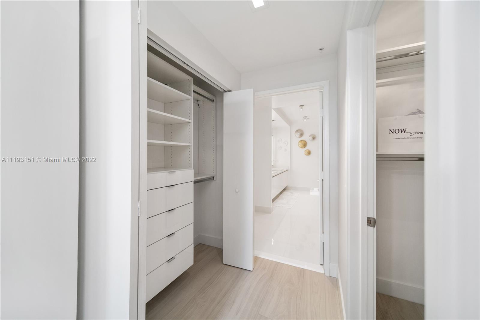 PARQUE TOWERS CONDO - Residential