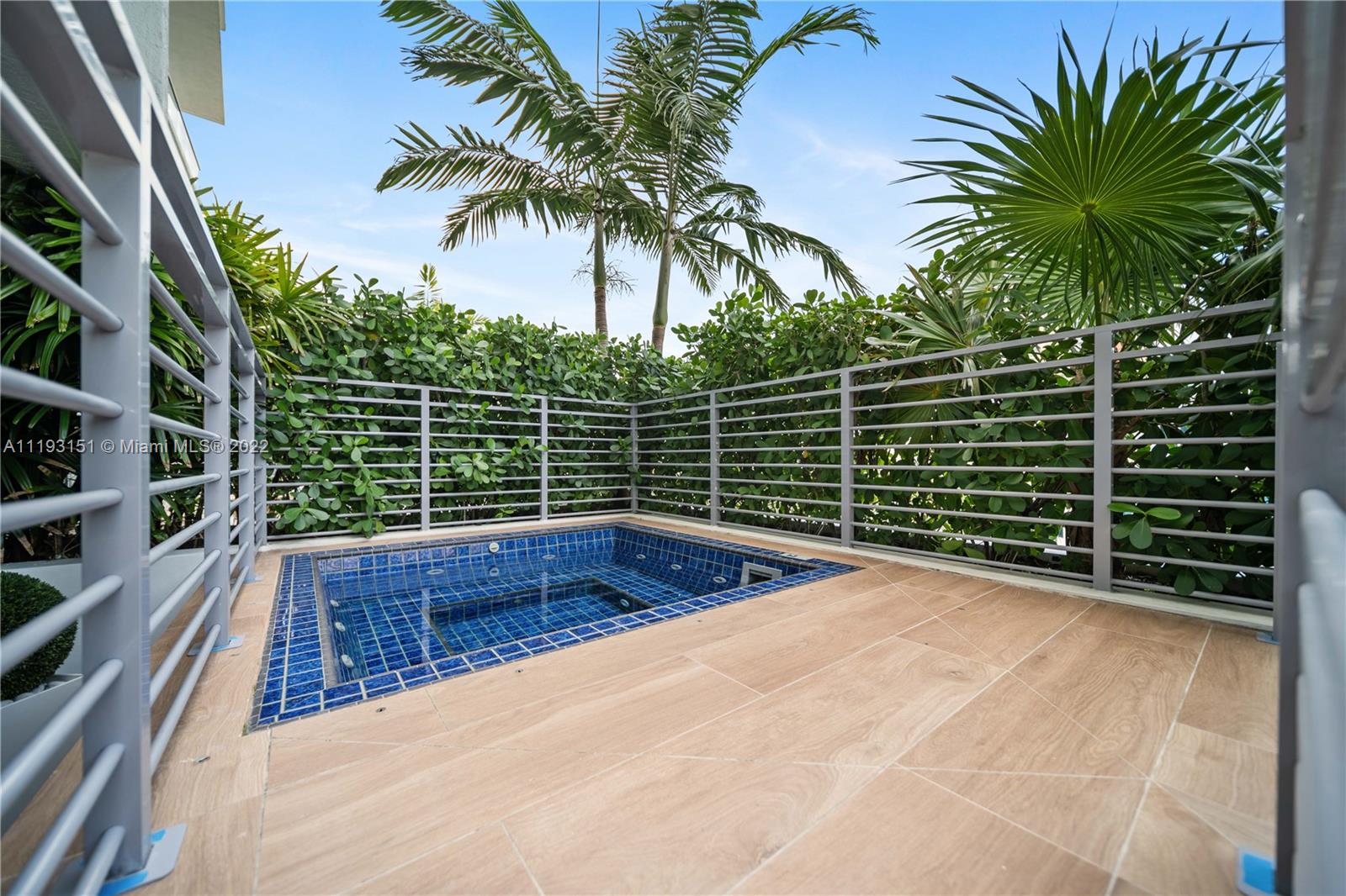 PARQUE TOWERS CONDO - Residential
