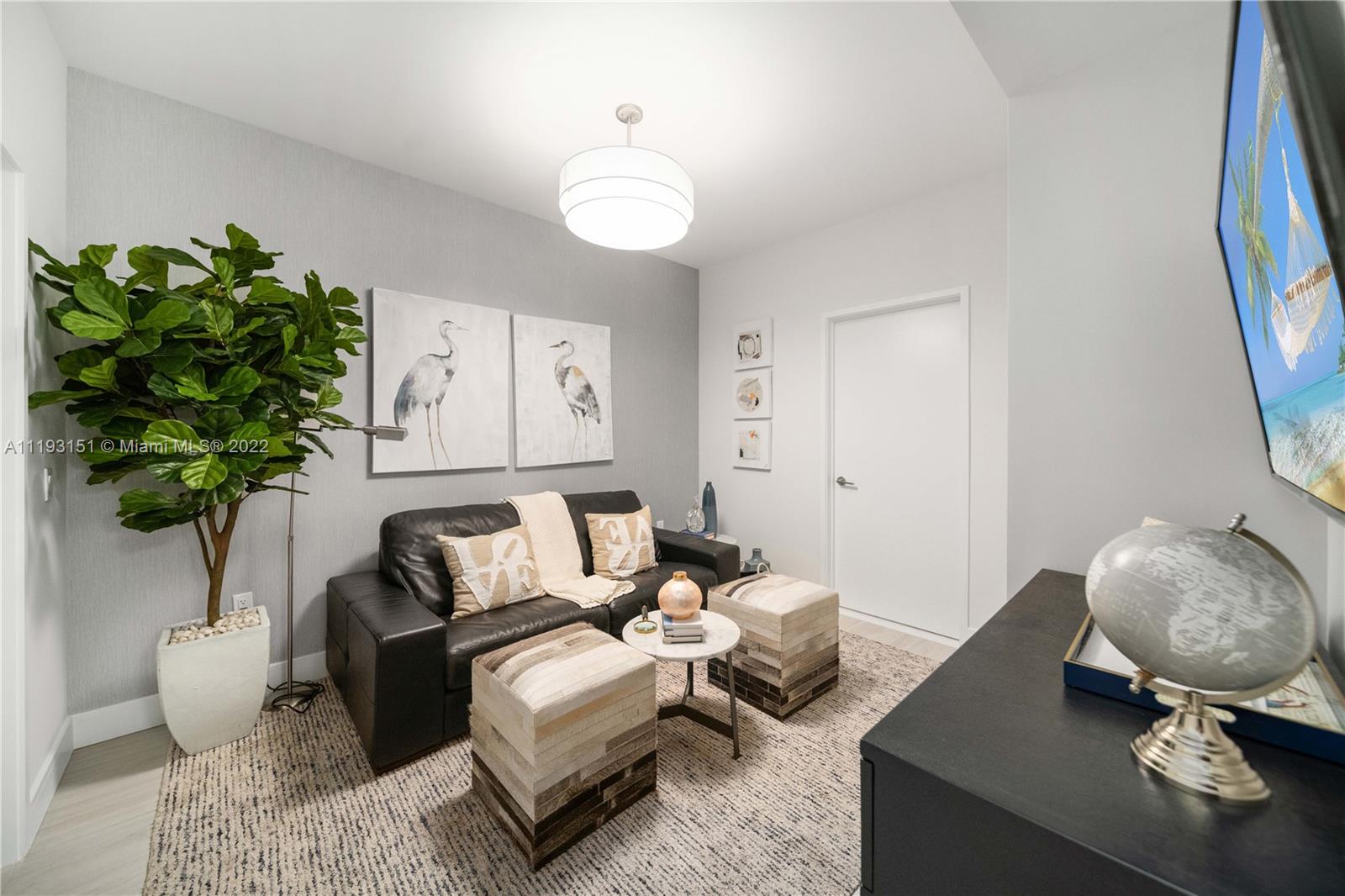 PARQUE TOWERS CONDO - Residential