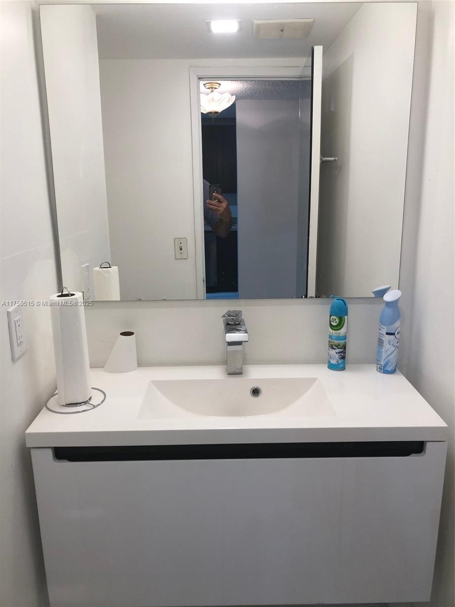 ADMIRALS PORT CONDO WEST - Residential Lease
