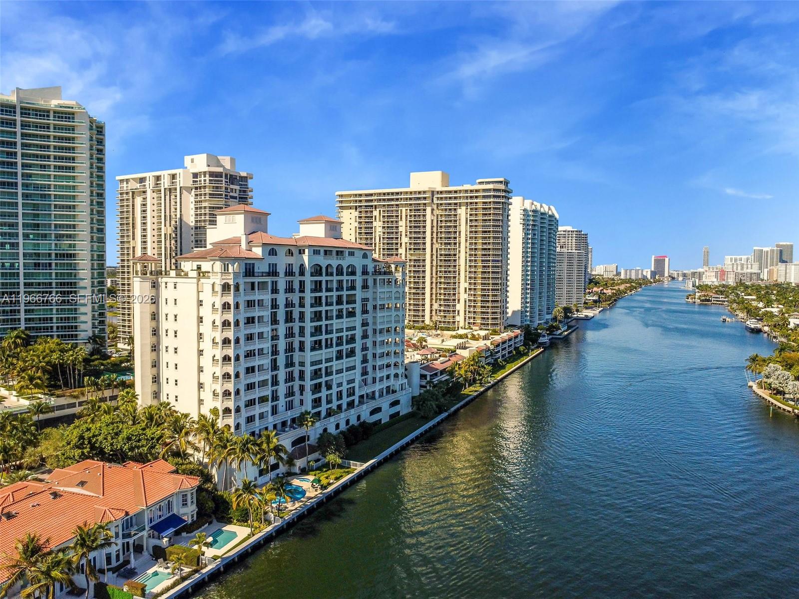 BELLA VISTA MID RISE NORT - Residential