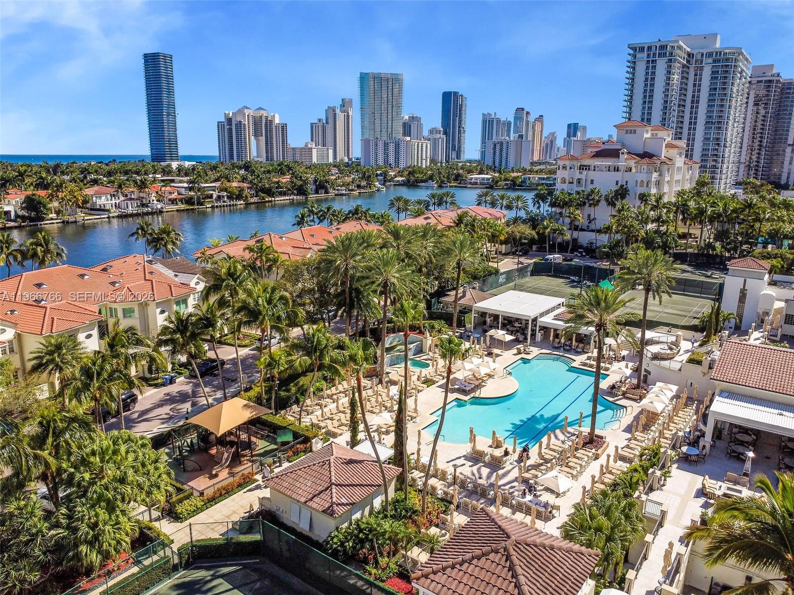 BELLA VISTA MID RISE NORT - Residential