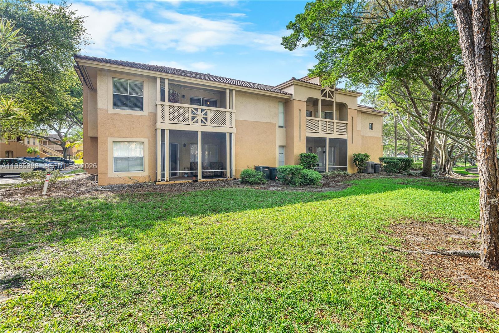 PALM LAKE CONDO - Residential