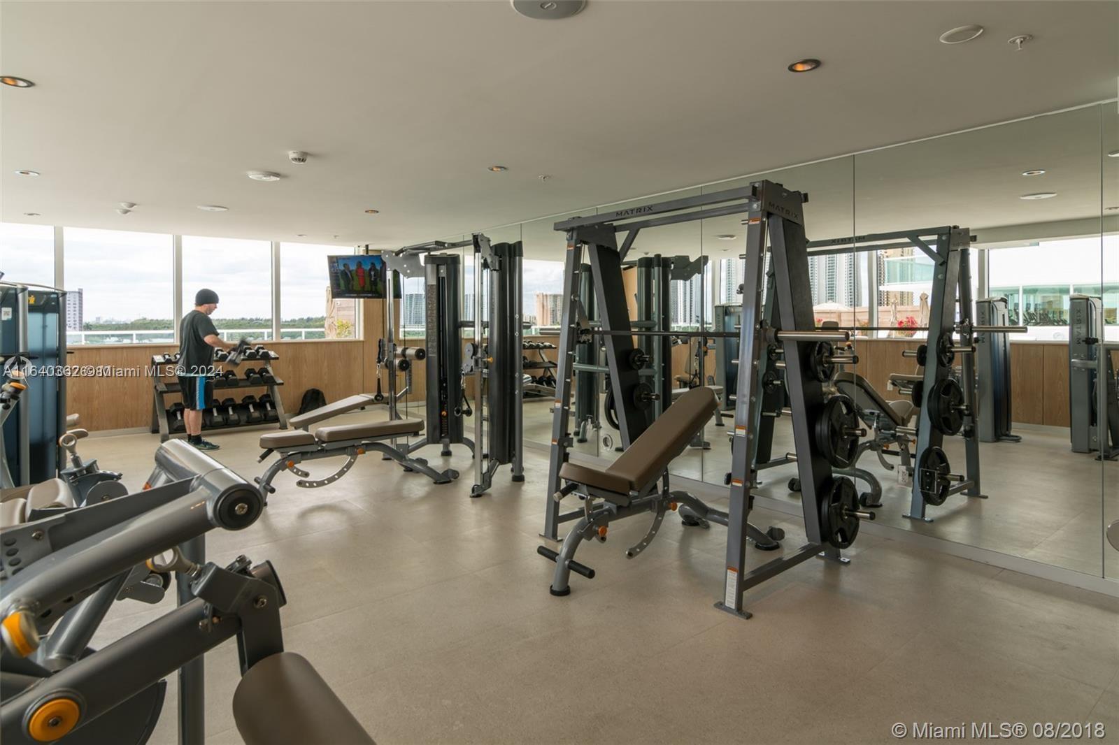 400 SUNNY ISLES CONDO EAST - Residential