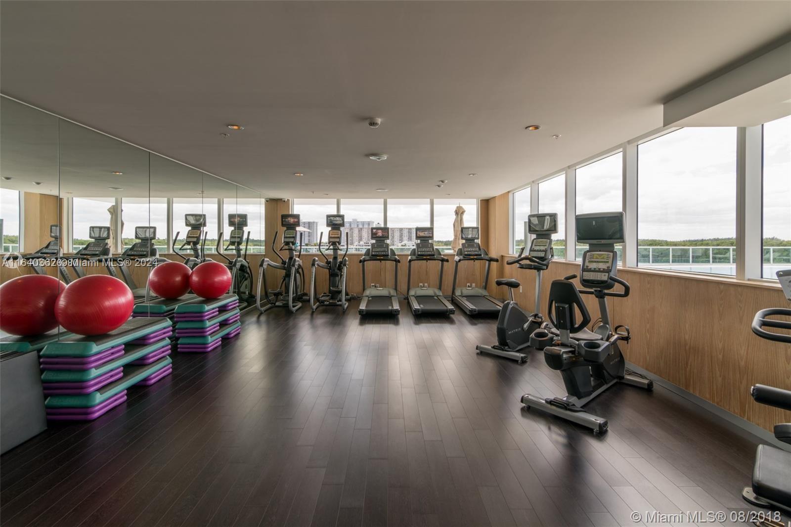 400 SUNNY ISLES CONDO EAST - Residential