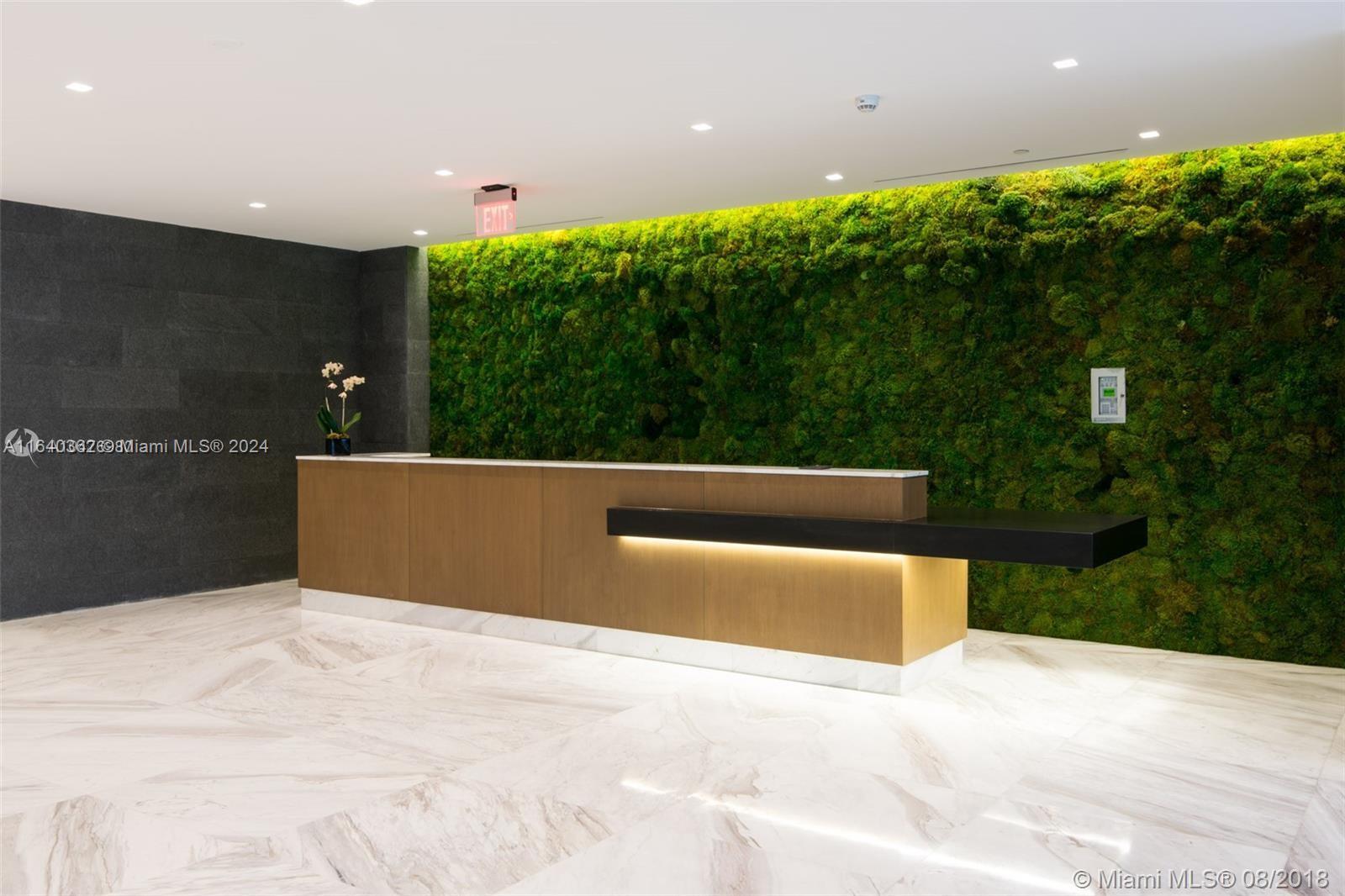 400 SUNNY ISLES CONDO EAST - Residential