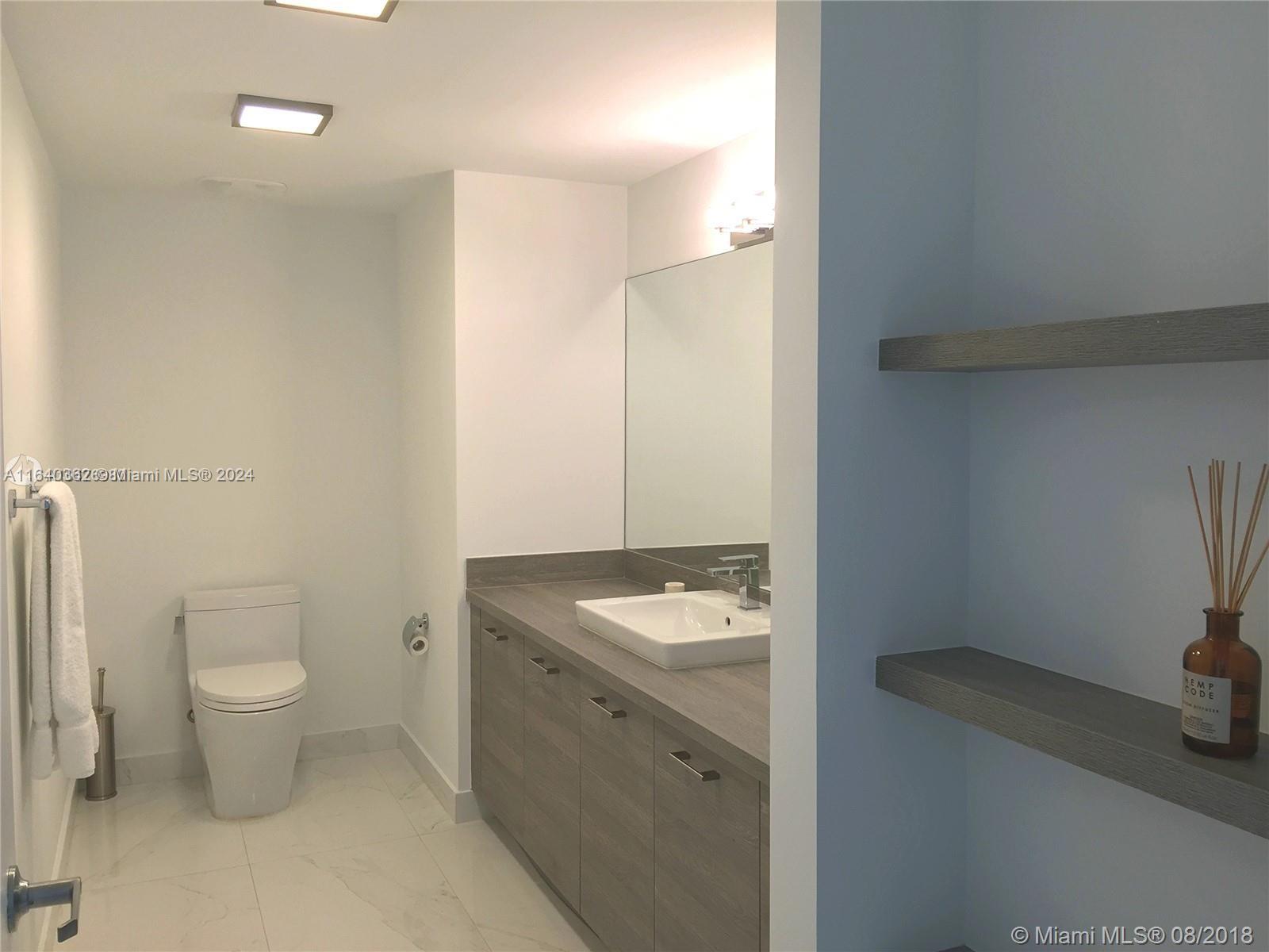400 SUNNY ISLES CONDO EAST - Residential