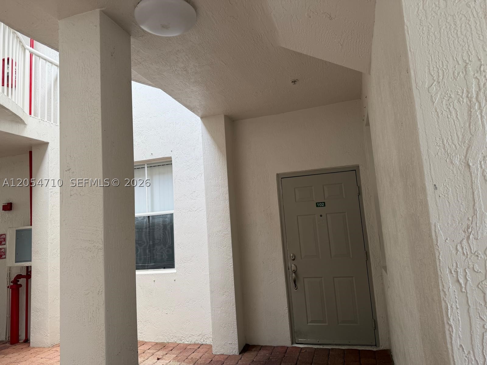 COURTYARDS FOUR CONDO - Residential