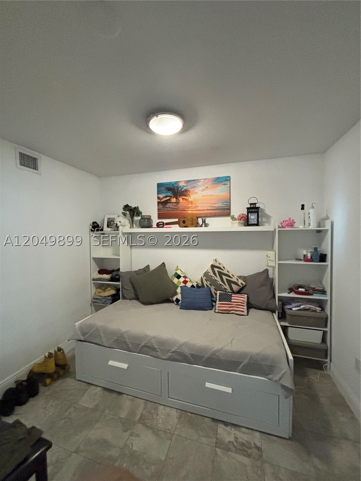 OCEAN PARK CONDO - Residential Lease