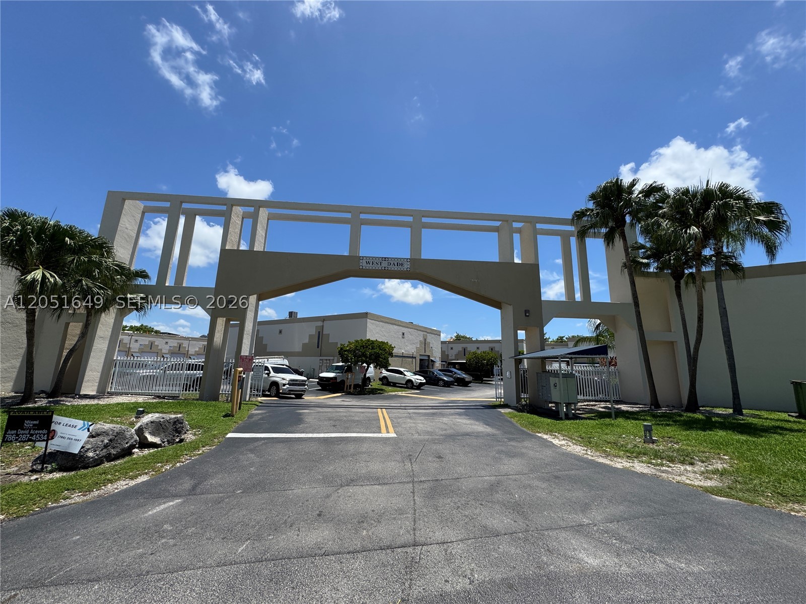 Warehouse in Doral at West Dade Business Center. Strategical location, close to 107 and 25 st. The warehouse has two areas (office on the back and open area to use as a warehouse or office and both areas have air conditioning. Being at an industrial park, it offers security as it is a fenced park and it has restricted access after 8:00 pm and during the weekends (gated park, access with code).