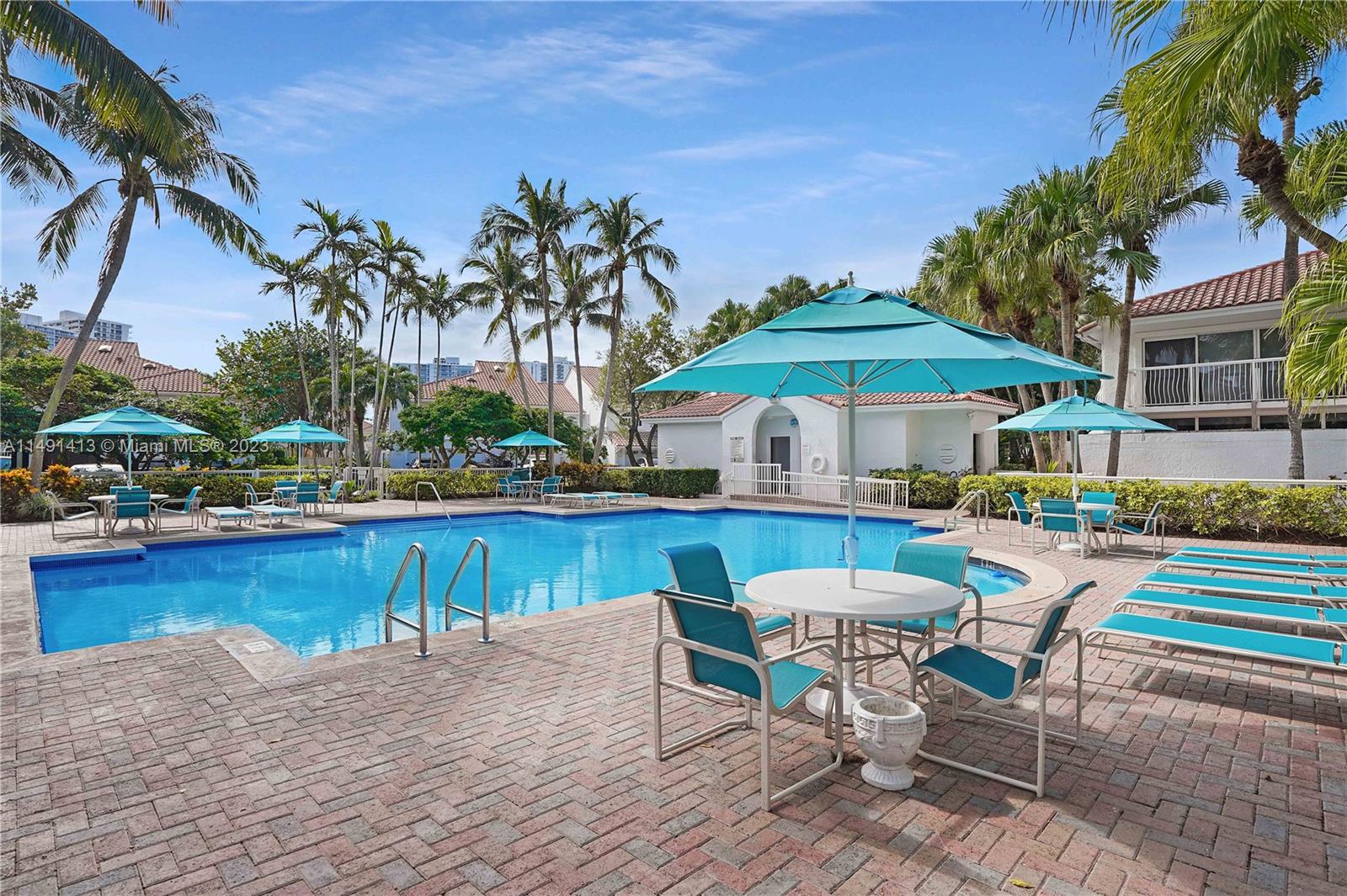 GOLDEN POINTE - Residential Lease