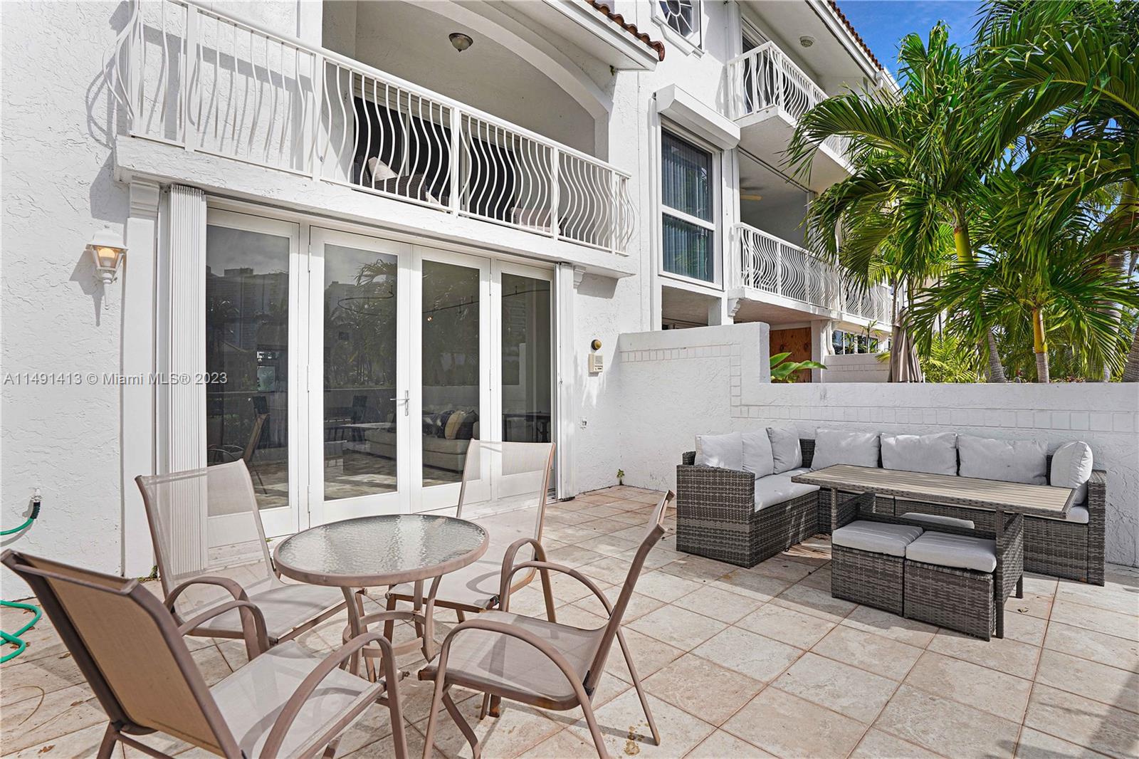 GOLDEN POINTE - Residential Lease