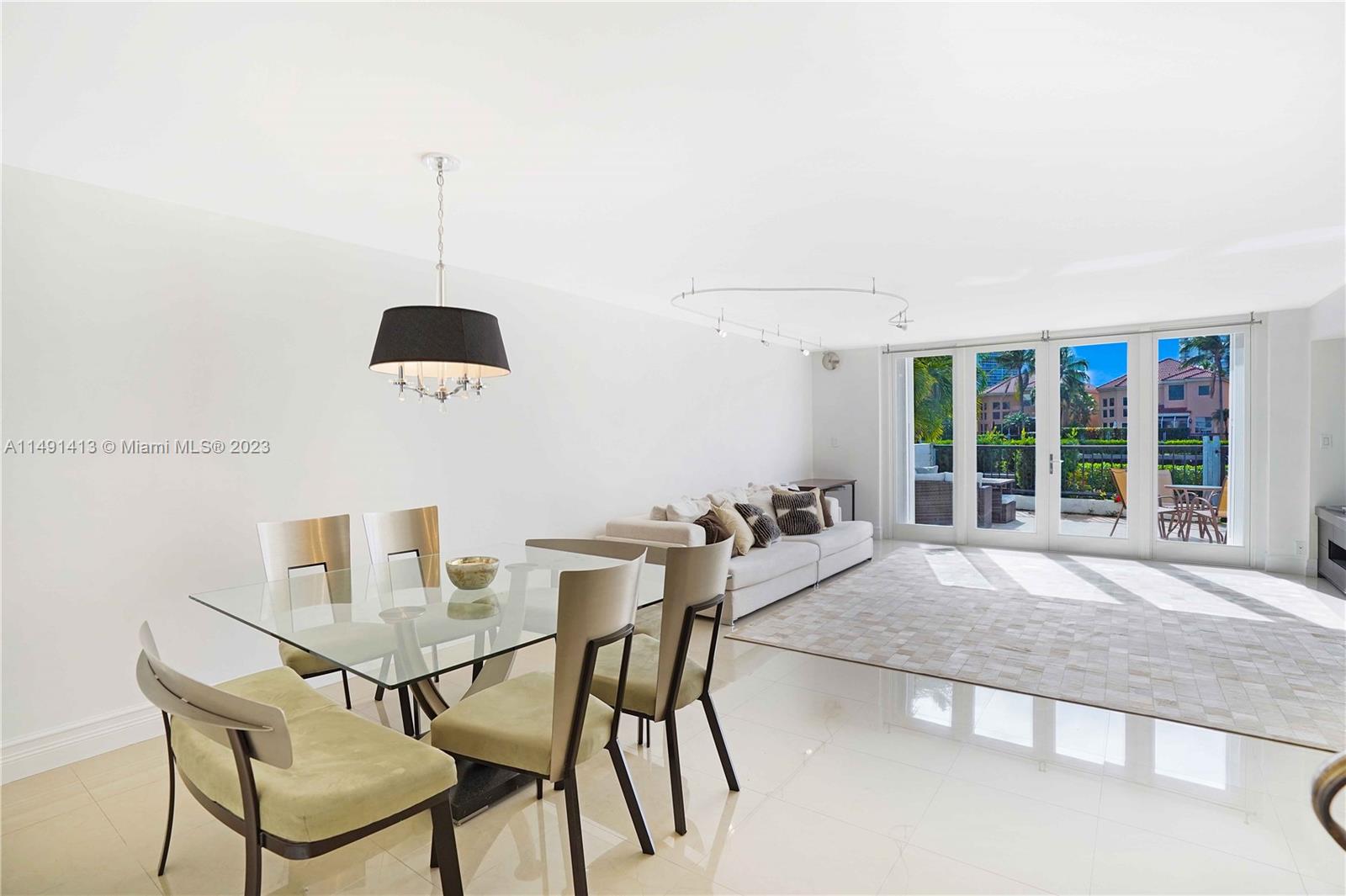 GOLDEN POINTE - Residential Lease