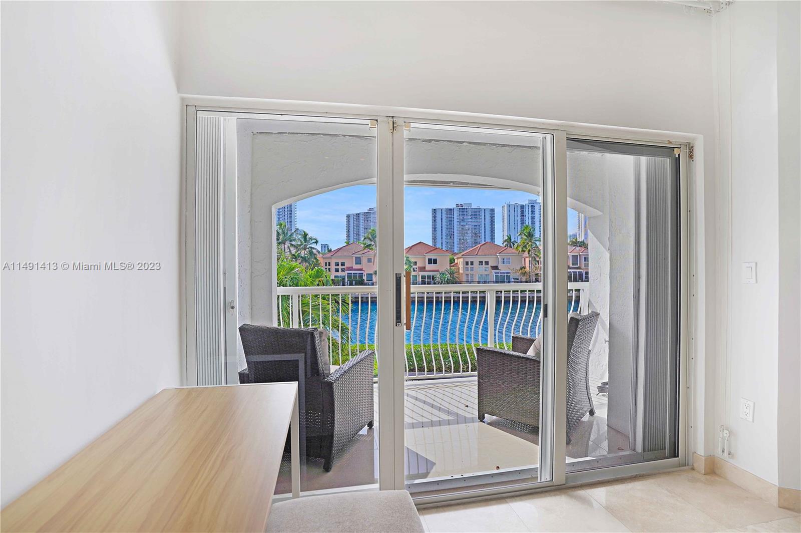 GOLDEN POINTE - Residential Lease