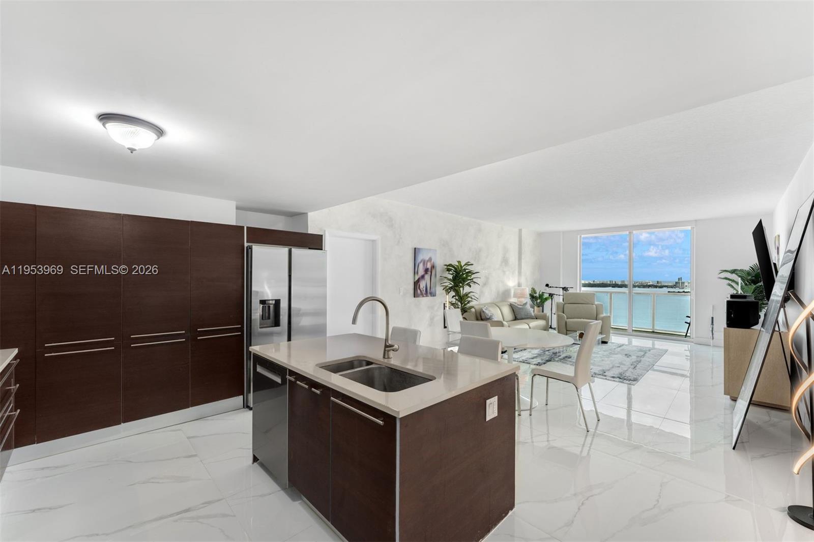 QUANTUM ON THE BAY CONDO - Residential
