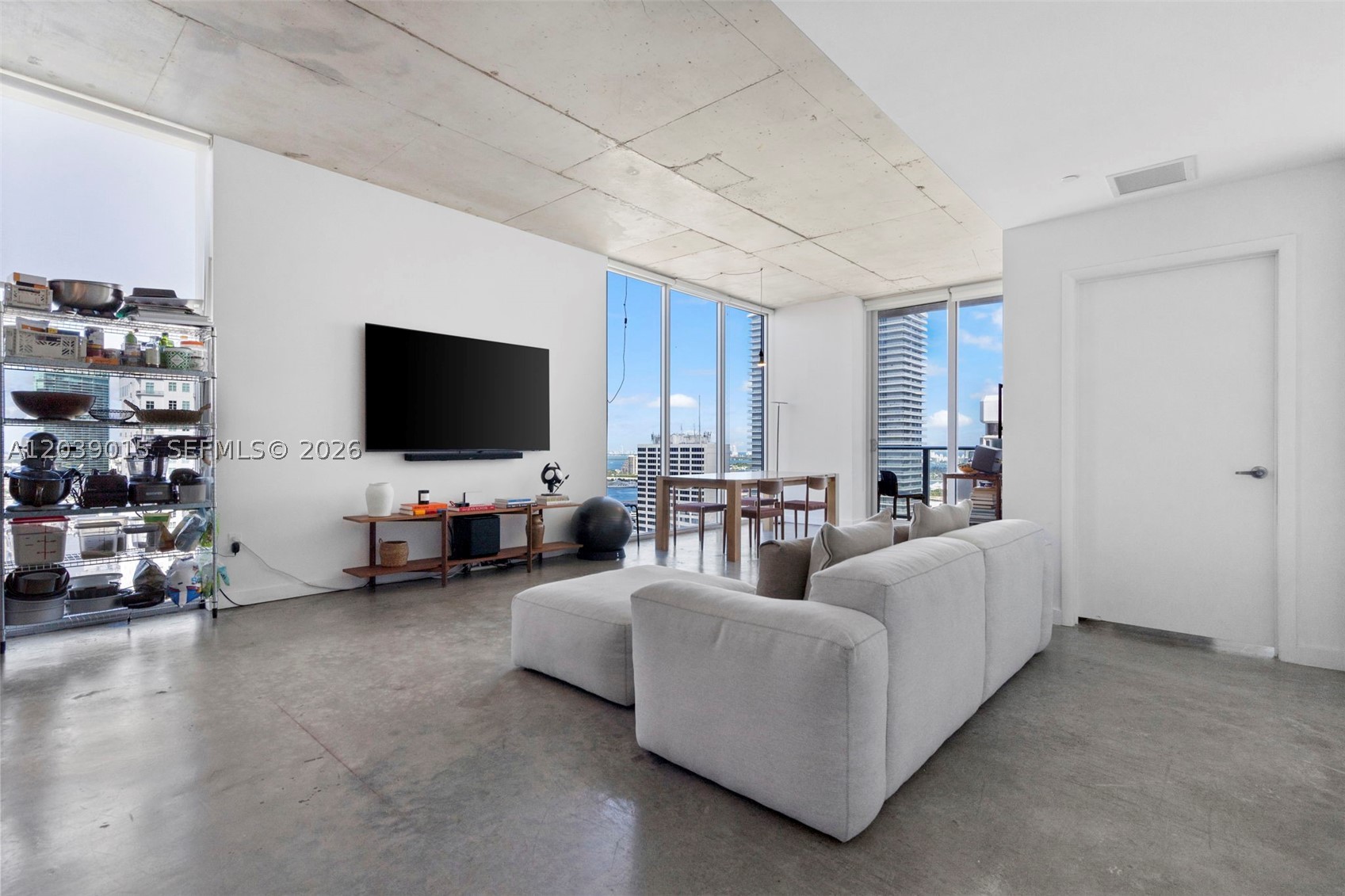 CENTRO CONDO - Residential