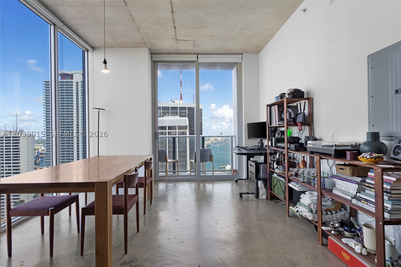 CENTRO CONDO - Residential
