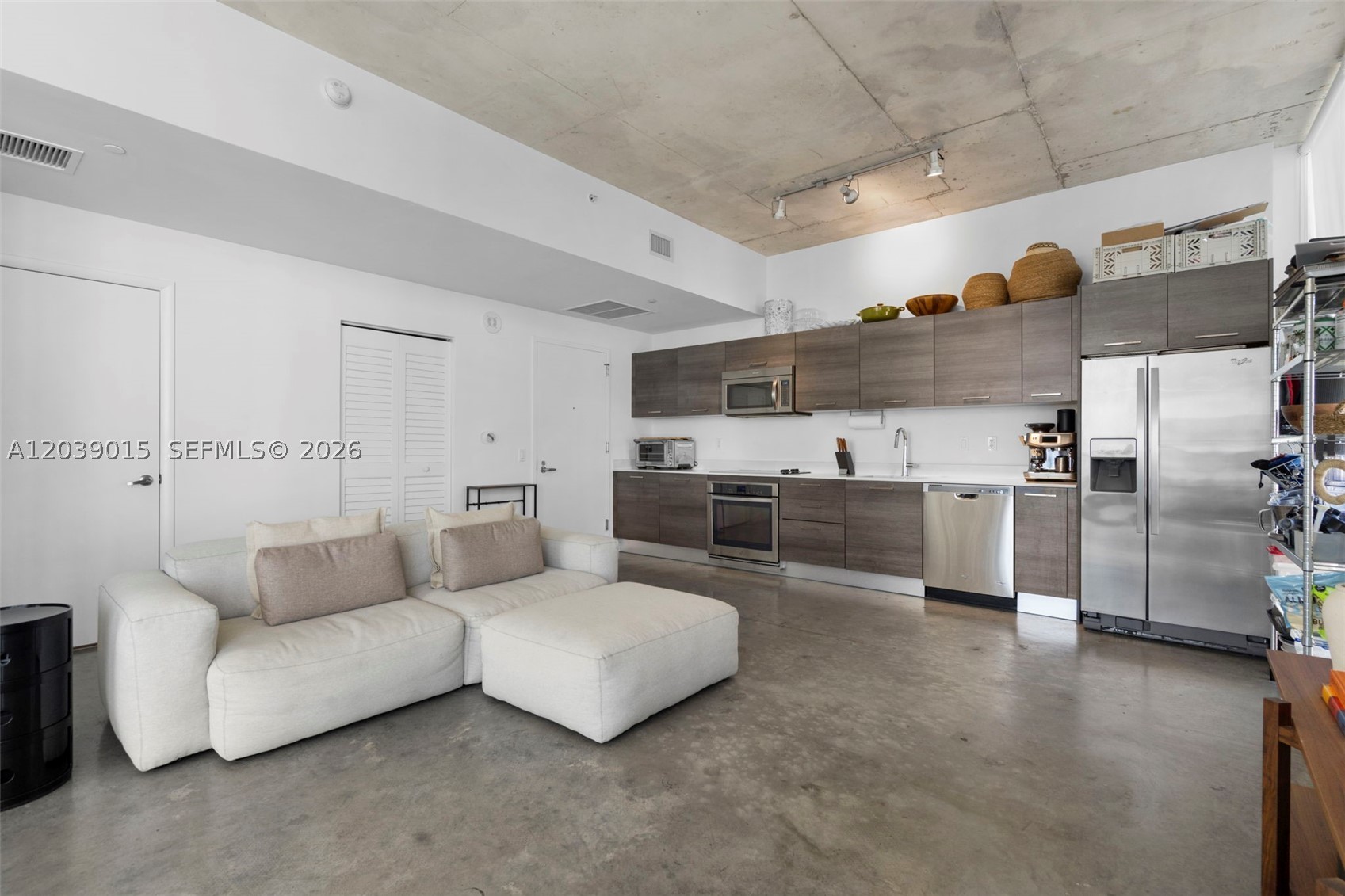 CENTRO CONDO - Residential
