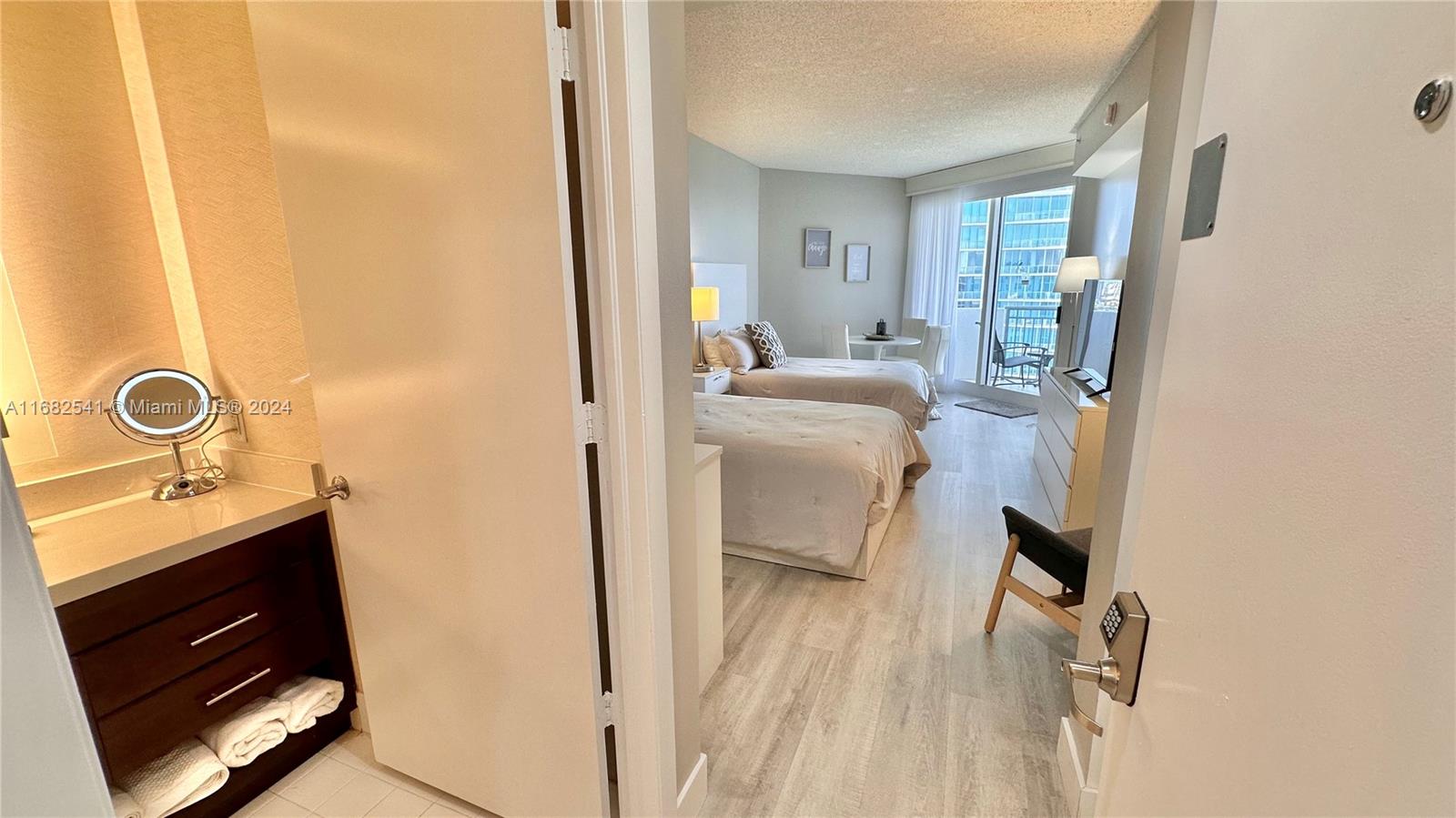 OCEAN POINT BEACH CLUB CO - Residential Lease
