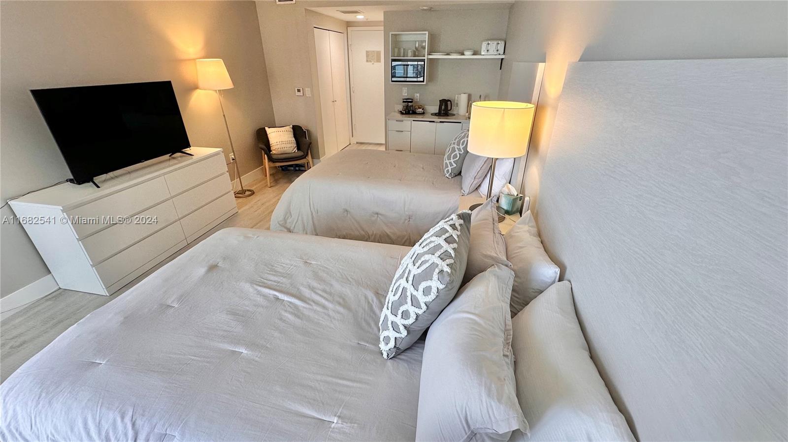 OCEAN POINT BEACH CLUB CO - Residential Lease
