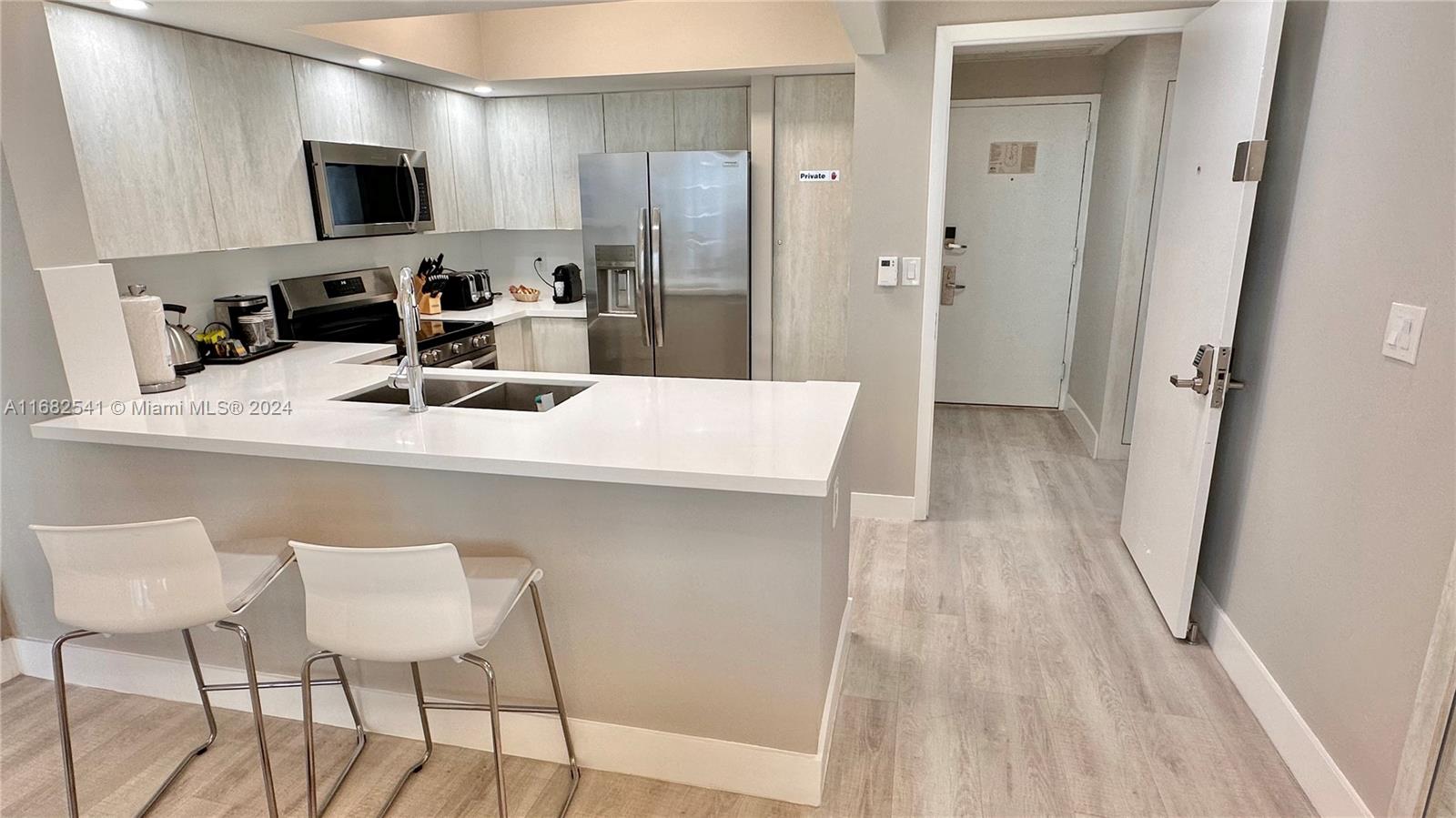 OCEAN POINT BEACH CLUB CO - Residential Lease
