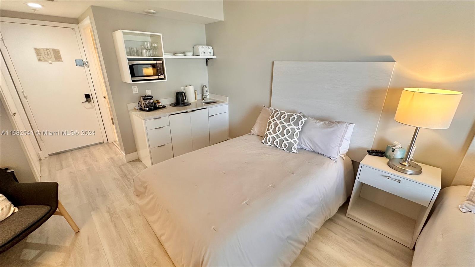 OCEAN POINT BEACH CLUB CO - Residential Lease