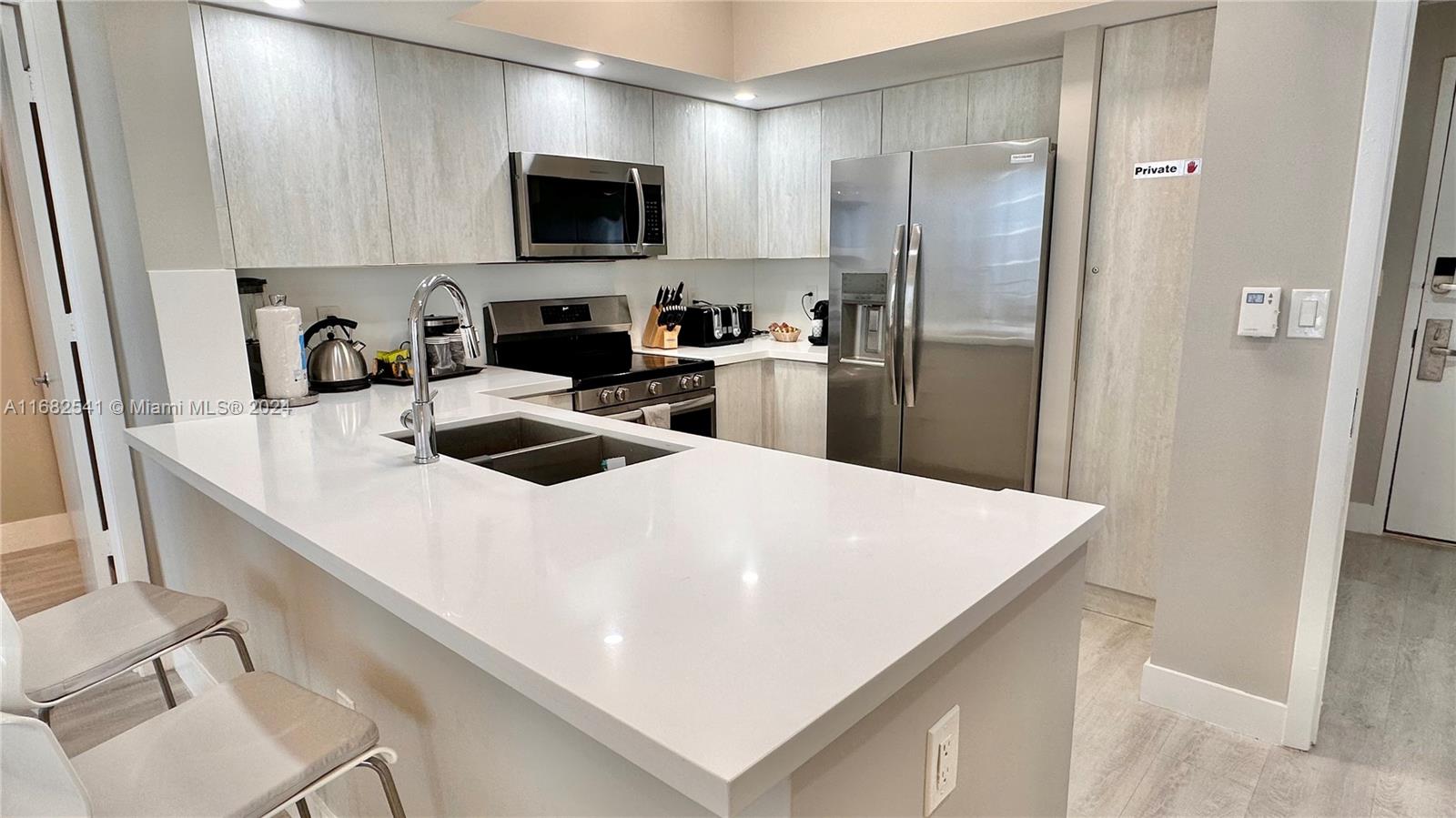 OCEAN POINT BEACH CLUB CO - Residential Lease